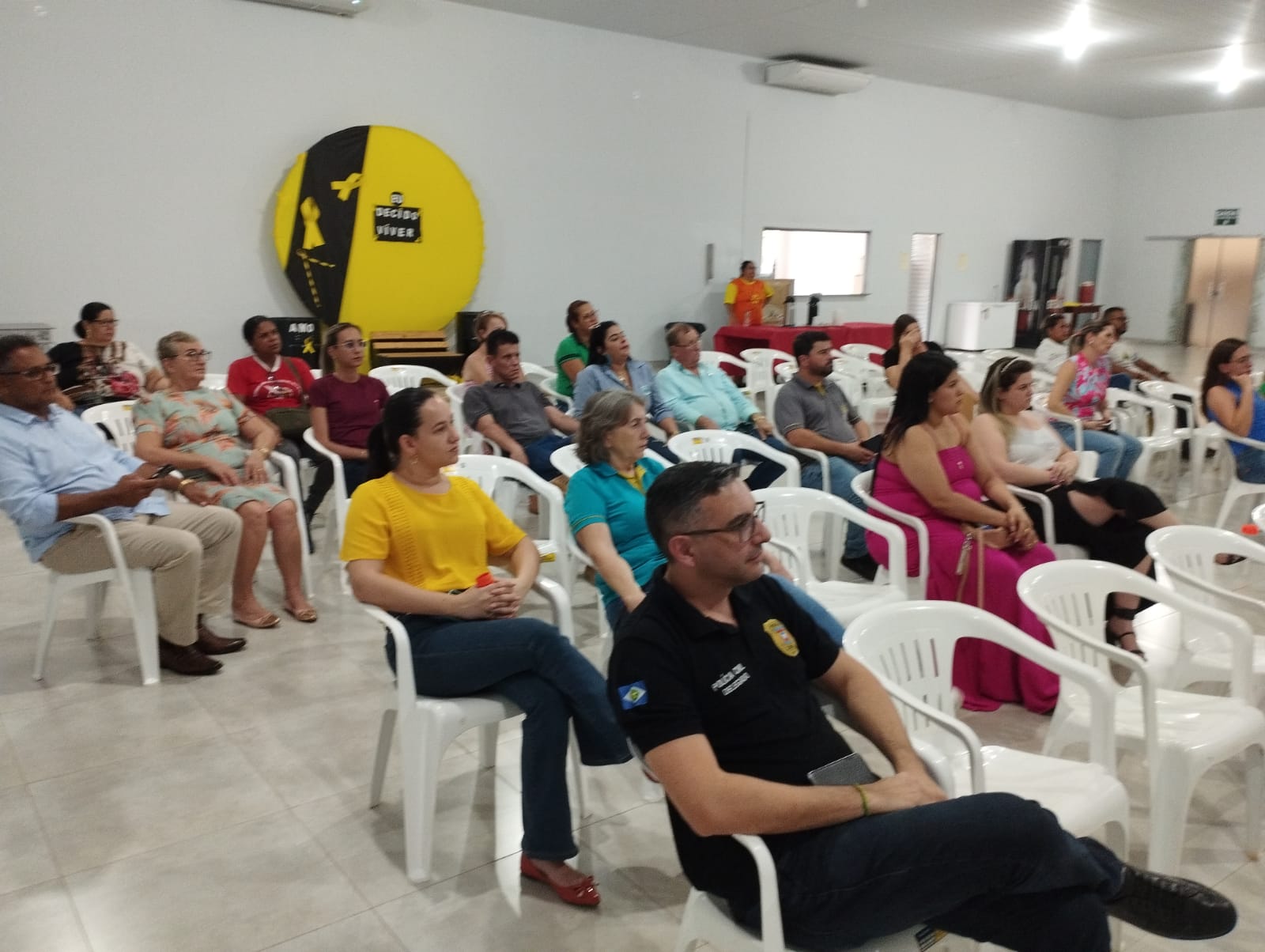 Vereadores participam de reunião que busca parceria com hospital do câncer de Cuiabá.