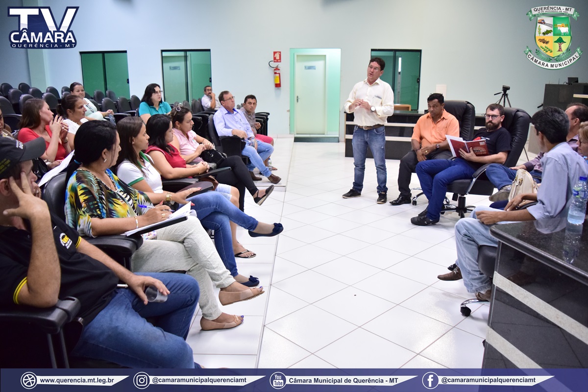 Projetos da Educação são debatidos em reunião na Câmara.